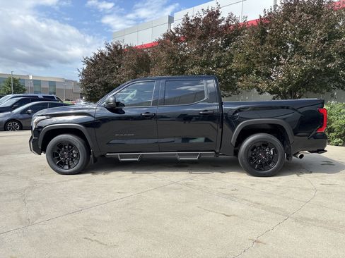 Used 2024 Toyota Tundra SR5 w/ SR5 Premium Package AWD/4WD image 9