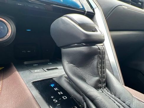 Used 2021 Toyota Venza Limited w/ Advanced Technology Package AWD/4WD image 24
