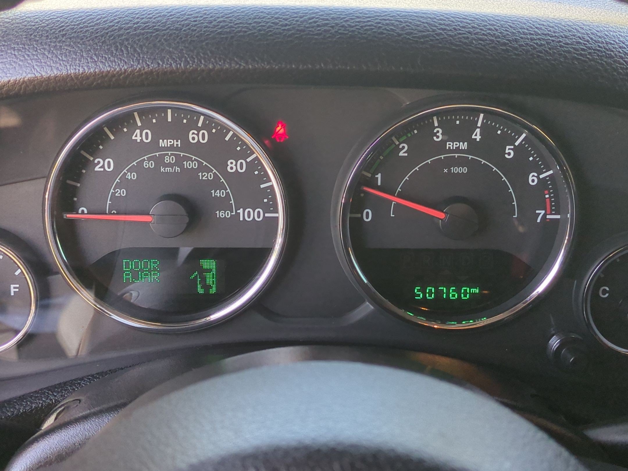 Used 2017 Jeep Wrangler Unlimited Sahara w/ Connectivity Group AWD/4WD image 15