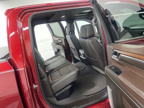 Used 2024 GMC Sierra 1500 Denali AWD/4WD image 19
