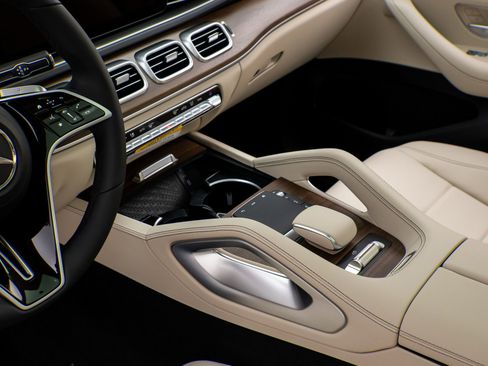 New 2026 Mercedes-Benz GLS 450 GLS 450 image 13