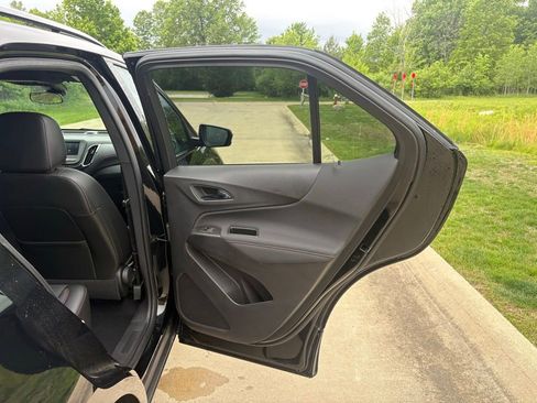 Used 2024 Chevrolet Equinox RS AWD/4WD image 32