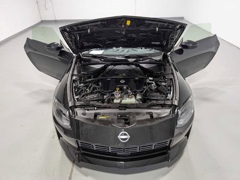 Used 2024 Nissan Z Performance w/ Floor Mat Package image 12