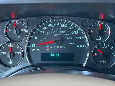 New 2026 Chevrolet Express 2500 w/ Driver Convenience Package RWD image 27