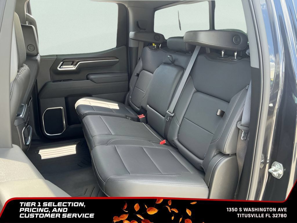 Used 2025 GMC Sierra 1500 SLT w/ SLT Premium Plus Package AWD/4WD image 19