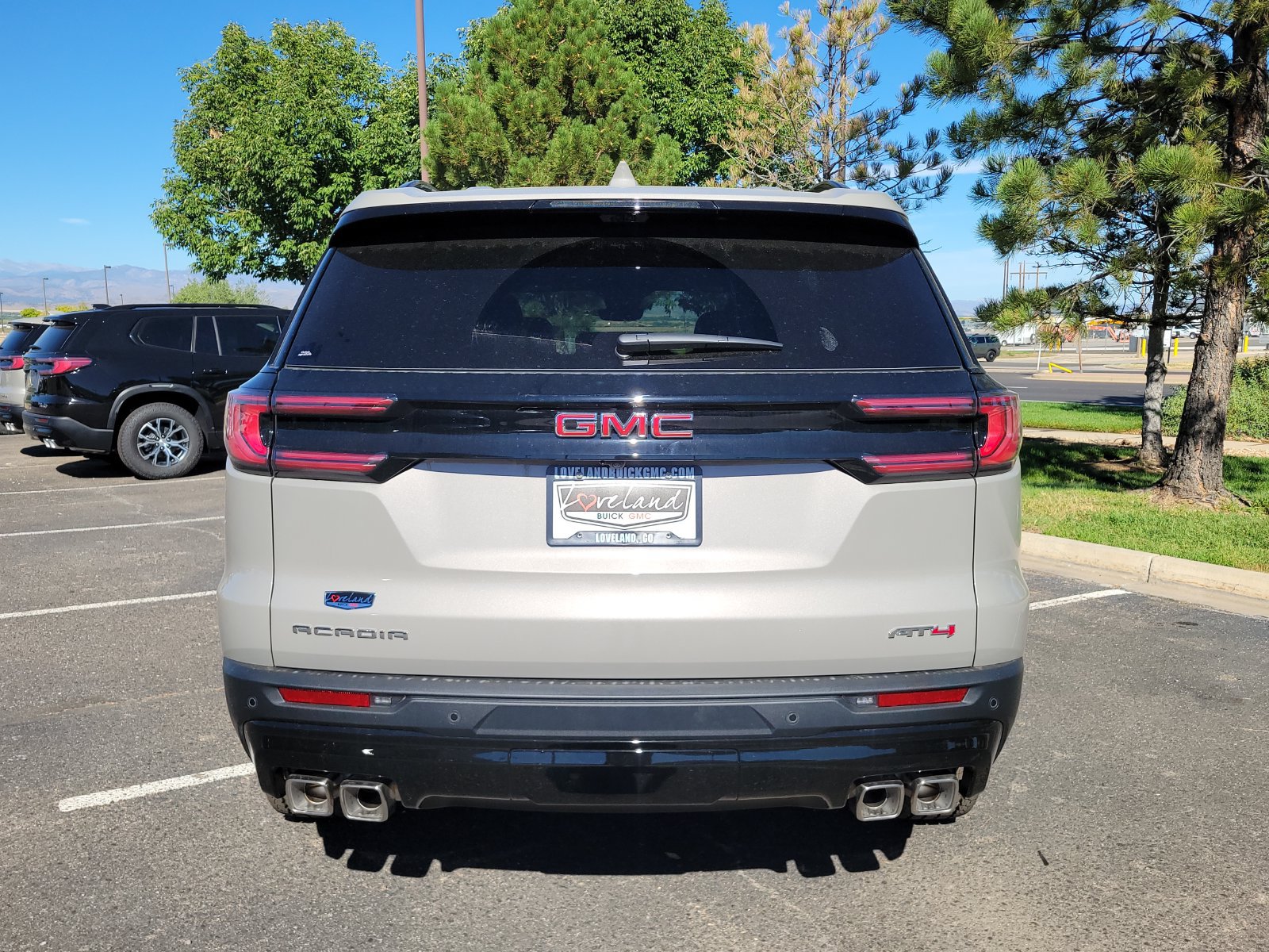 New 2027 GMC Acadia AT4 w/ Luxury Package AWD/4WD image 10