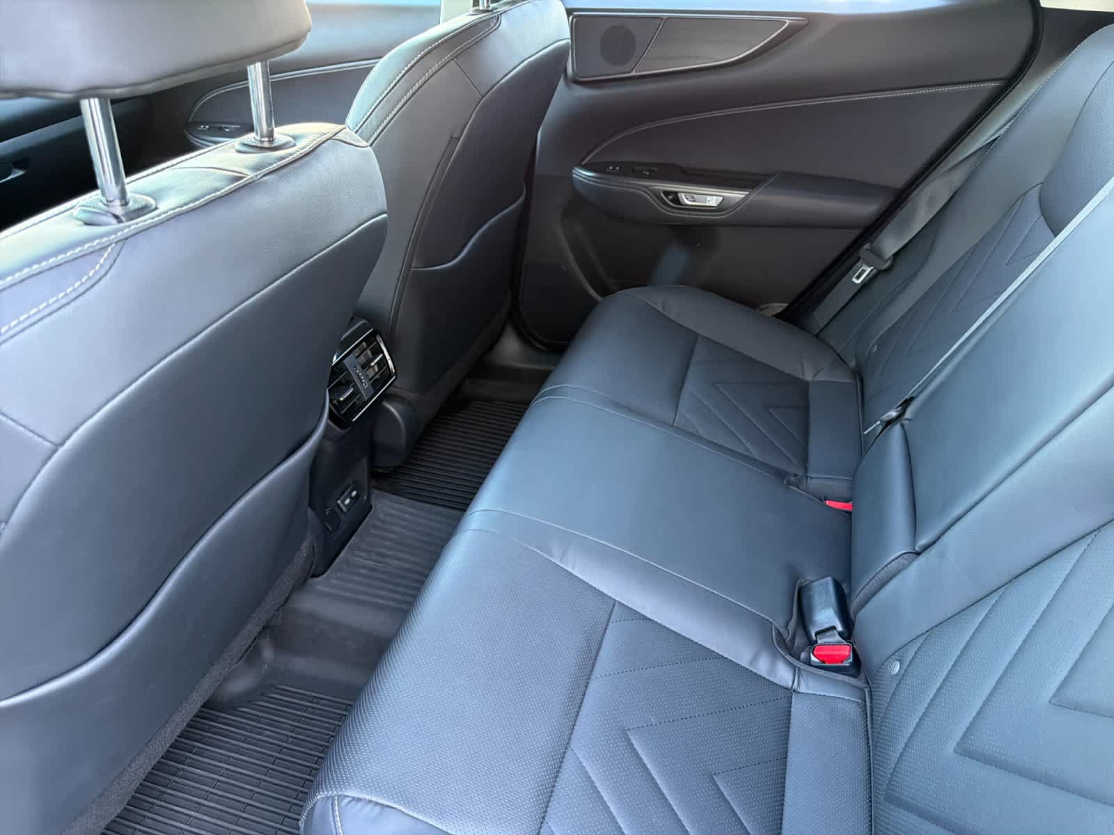 Used 2023 Lexus NX 350h AWD w/ Vision Package image 4