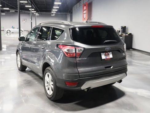 Used 2018 Ford Escape SE AWD/4WD image 5