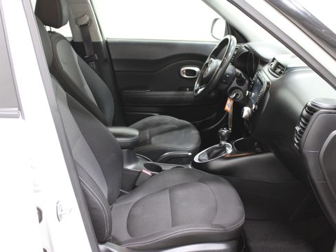 Used 2019 Kia Soul + image 26