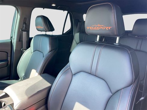 Used 2025 Honda Pilot TrailSport image 12