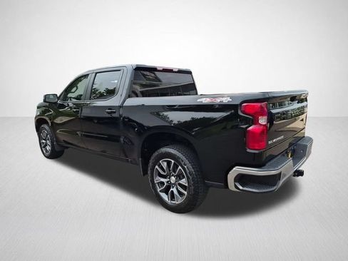Used 2023 Chevrolet Silverado 1500 LT AWD/4WD image 8