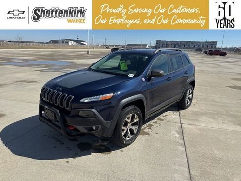 Used 2015 Jeep Cherokee Trailhawk w/ Comfort/Convenience Group image 7
