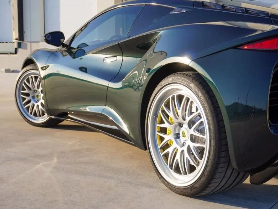 Used 2024 Lotus Emira First Edition RWD image 5