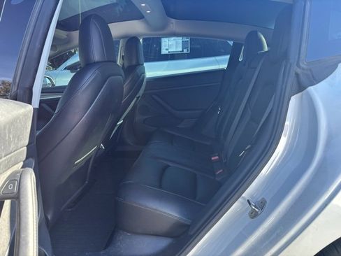 Used 2022 Tesla Model 3 Long Range image 4