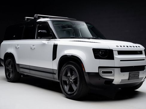 Used 2023 Land Rover Defender 130 SE image 89