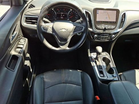 Used 2022 Chevrolet Equinox Premier AWD/4WD image 2