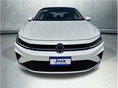 New 2026 Volkswagen Jetta SE FWD image 8