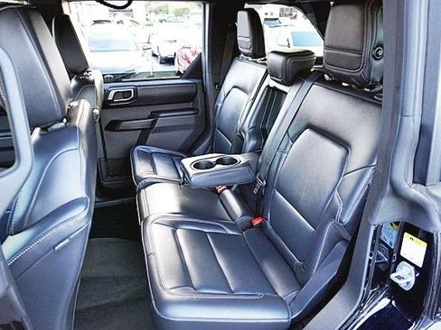 Used 2025 Ford Bronco Outer Banks image 16