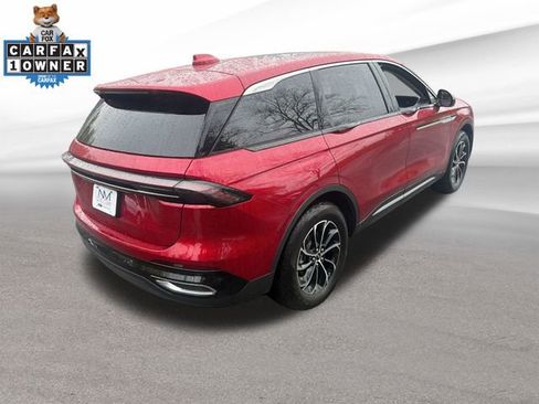 Used 2025 Lincoln Nautilus Premier w/ Equipment Group 102A AWD/4WD image 9