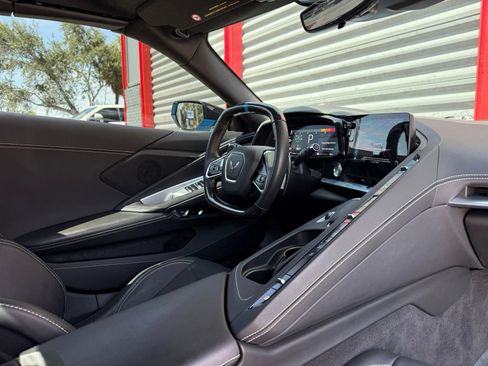 Used 2024 Chevrolet Corvette Stingray Convertible w/ 1LT RWD image 31