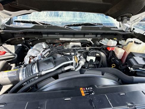 Used 2024 Chevrolet Silverado 2500 LT RWD image 35