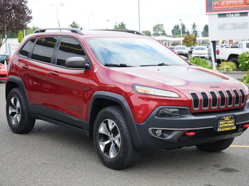 Used 2015 Jeep Cherokee Trailhawk w/ Ventilated/Heated Seat Group AWD/4WD image 7