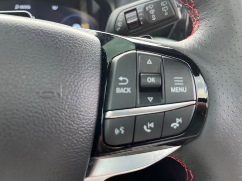 Used 2025 Ford Explorer ST image 34