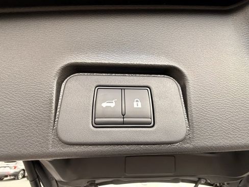 Certified 2023 Nissan Rogue SV w/ SV Premium Package image 20