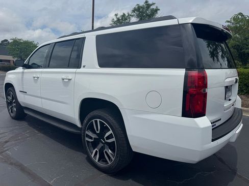 Used 2020 Chevrolet Suburban LT w/ RST Edition AWD/4WD image 3