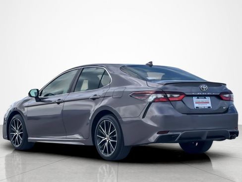 Certified 2023 Toyota Camry SE image 3