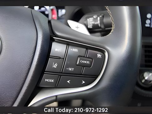 Used 2022 Lexus LS 500 RWD image 27
