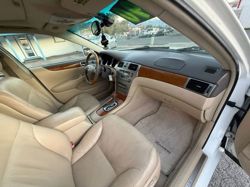 Used 2005 Lexus ES 330 image 16