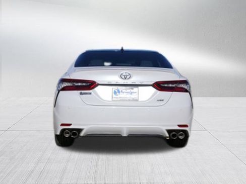 Used 2021 Toyota Camry XSE w/ Navigation Package image 4