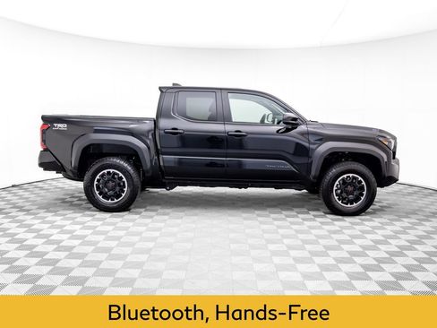 Used 2024 Toyota Tacoma TRD Off-Road image 7