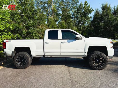 Used 2017 Chevrolet Silverado 1500 LT w/ All Star Edition AWD/4WD image 5