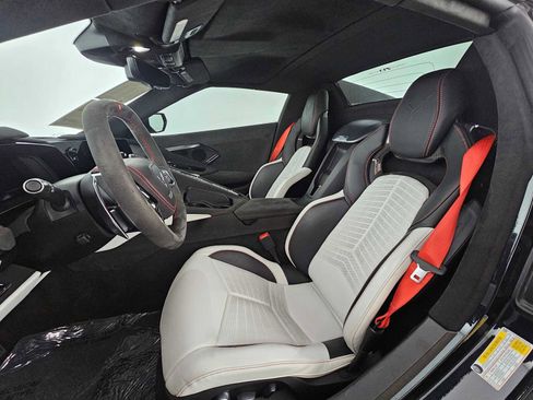 Used 2023 Chevrolet Corvette Stingray Premium Conv w/ Z51 Performance Package image 16