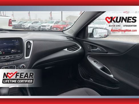Used 2024 Chevrolet Malibu LT image 36