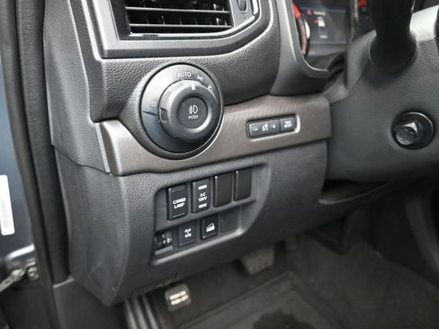 Used 2021 Nissan Titan PRO-4X w/ Pro-4x Convenience Package image 28