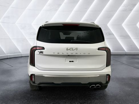 Used 2025 Kia Telluride EX FWD image 5