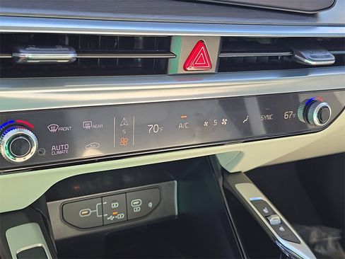 New 2026 Kia Sorento SX image 29