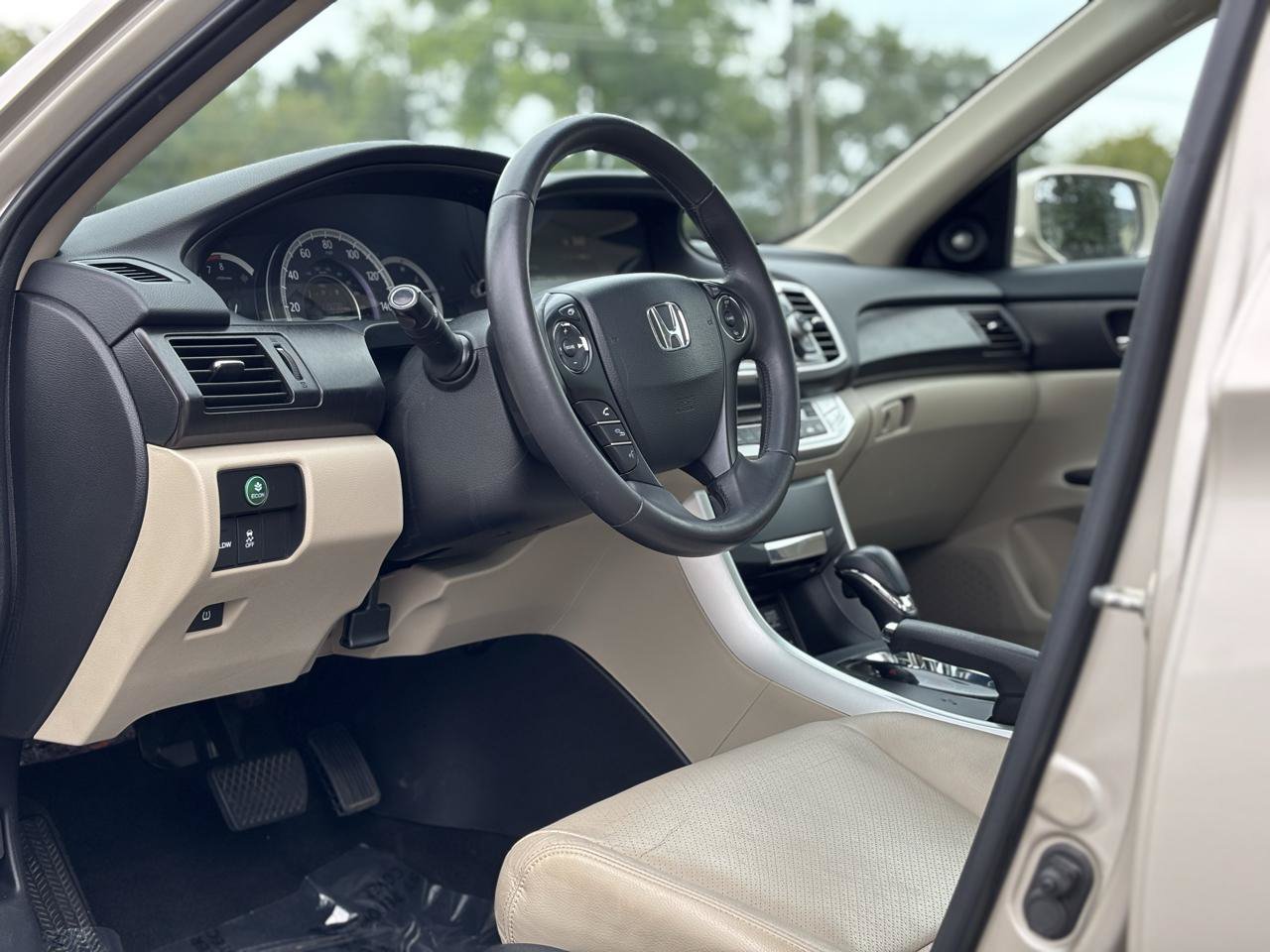 Used 2013 Honda Accord EX-L image 17