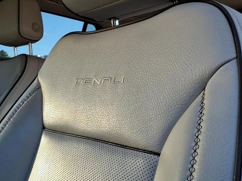 Certified 2022 GMC Yukon Denali image 15