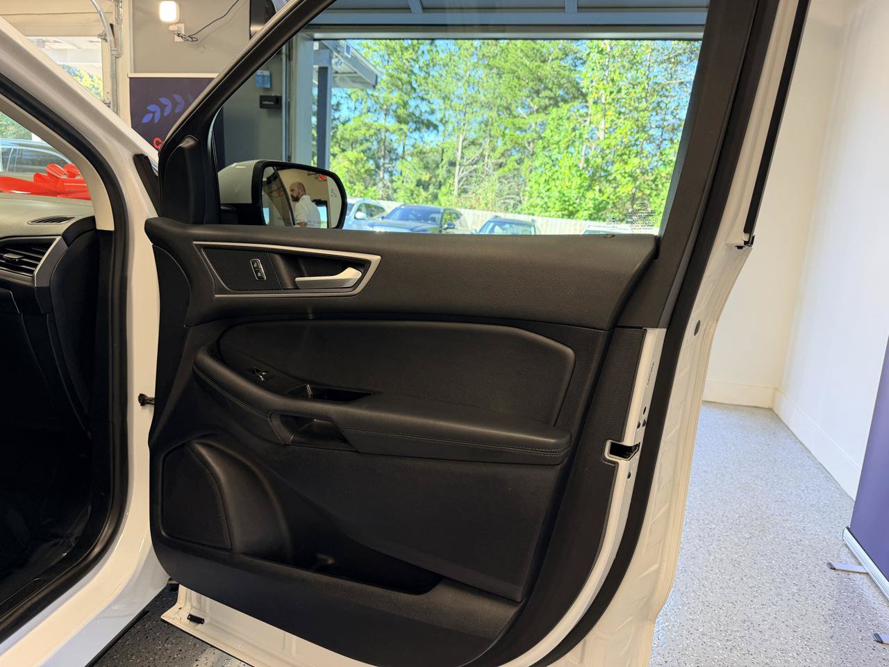 Used 2019 Ford Edge SEL w/ Equipment Group 201A AWD/4WD image 22