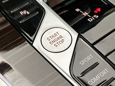 New 2026 BMW X5 xDrive40i w/ M Sport Package image 19