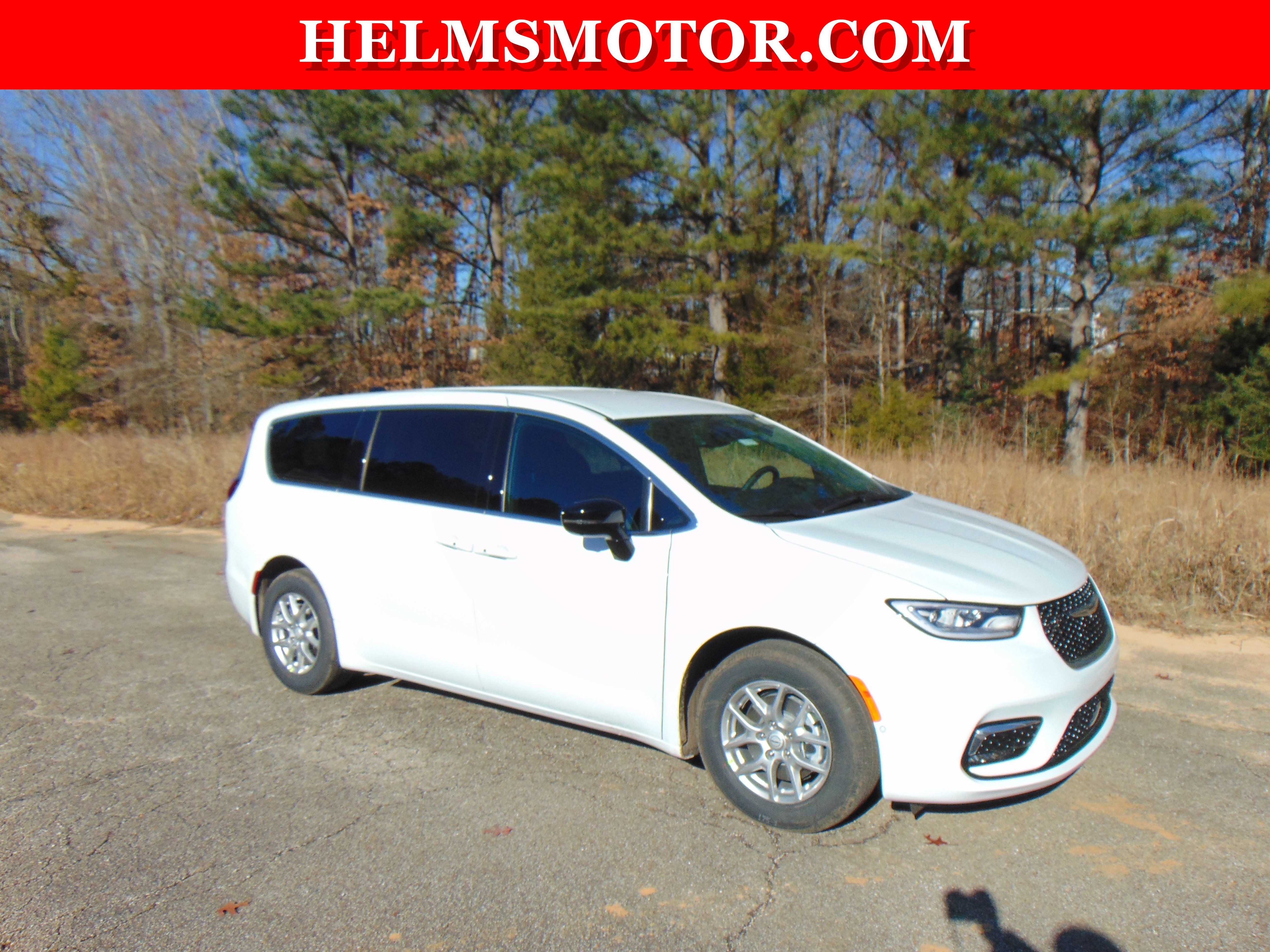 New 2026 Chrysler Pacifica Select FWD image 15