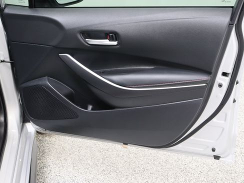 Certified 2025 Toyota Corolla SE FWD image 32