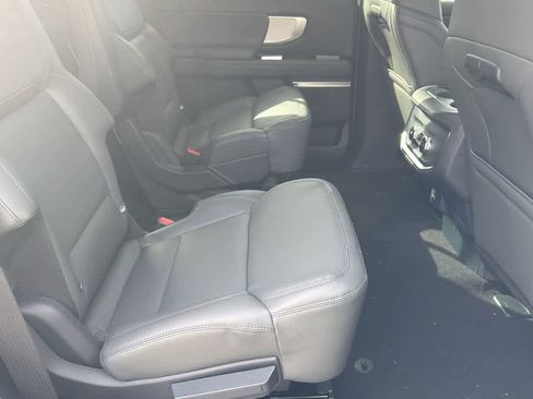 New 2026 Ford Expedition Active image 14