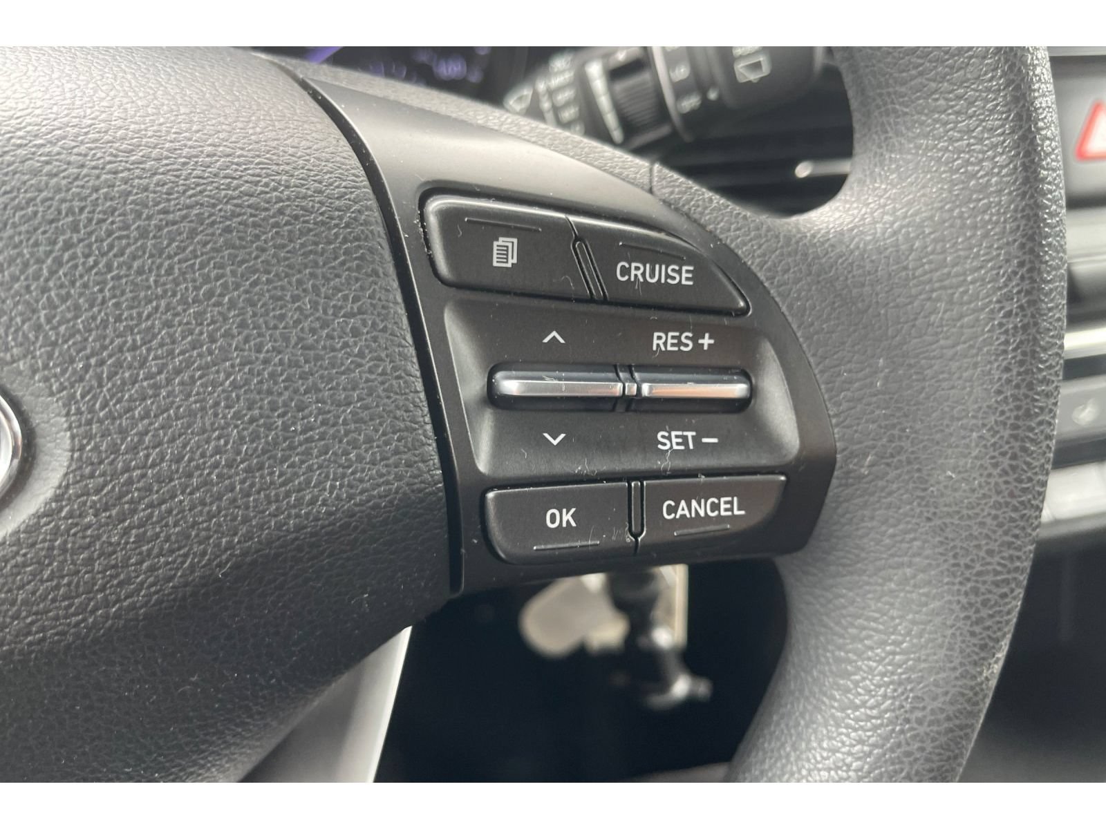 Used 2018 Hyundai Elantra GT FWD image 34