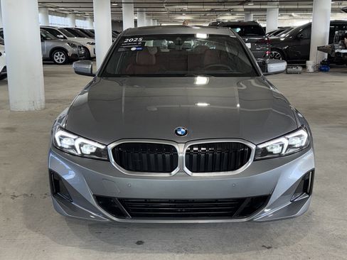 Used 2025 BMW 330i Sedan w/ Premium Package RWD image 3