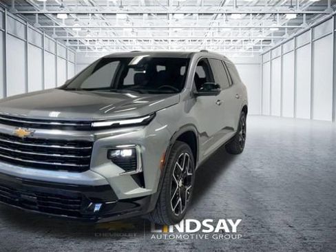 Used 2025 Chevrolet Traverse High Country w/ LPO, Floor Liner Package image 5